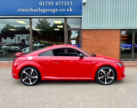 Audi TT TFSI BLACK EDITION 10