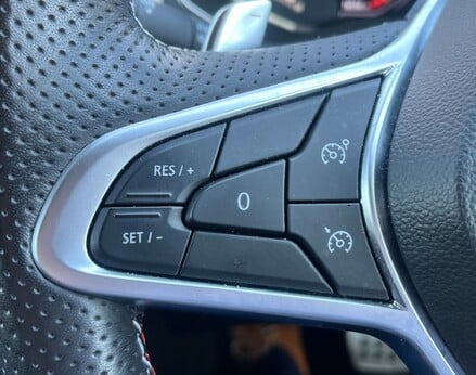 Renault Captur RS LINE TCE EDC 51