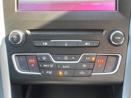 Ford Mondeo TITANIUM EDITION HEV 44