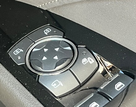 Ford Mondeo TITANIUM EDITION HEV 56