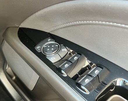 Ford Mondeo TITANIUM EDITION HEV 57