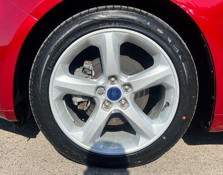 Ford Mondeo TITANIUM EDITION HEV 13