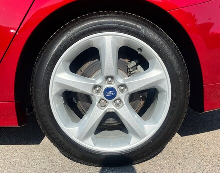 Ford Mondeo TITANIUM EDITION HEV 14