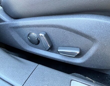 Ford Mondeo TITANIUM EDITION HEV 60