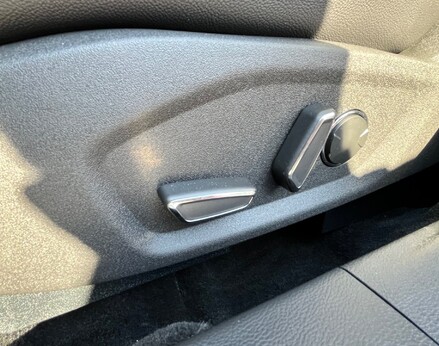 Ford Mondeo TITANIUM EDITION HEV 61
