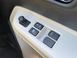 Suzuki Ignis SZ-T DUALJET SHVS MHEV 43