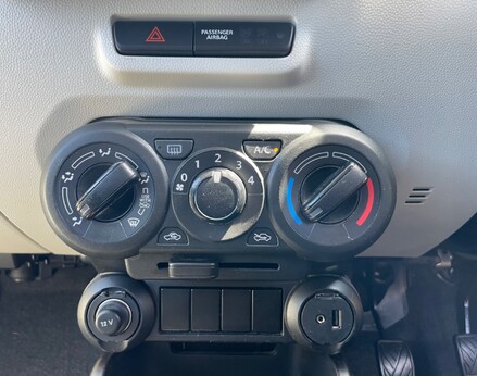 Suzuki Ignis SZ-T DUALJET SHVS MHEV 34