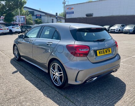 Mercedes-Benz A Class A 180 AMG LINE 9