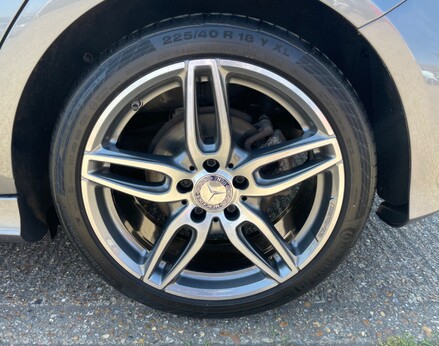 Mercedes-Benz A Class A 180 AMG LINE 16