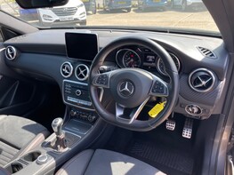 Mercedes-Benz A Class A 180 AMG LINE 17