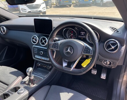 Mercedes-Benz A Class A 180 AMG LINE 17