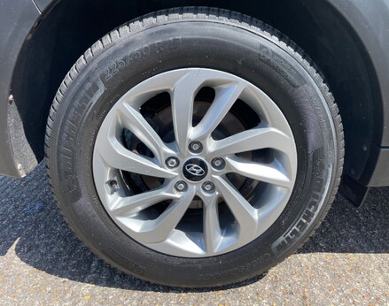 Hyundai TUCSON GDI SE NAV BLUE DRIVE 14