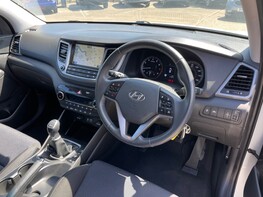 Hyundai TUCSON GDI SE NAV BLUE DRIVE 17