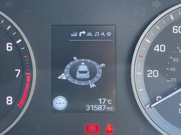 Hyundai TUCSON GDI SE NAV BLUE DRIVE 22