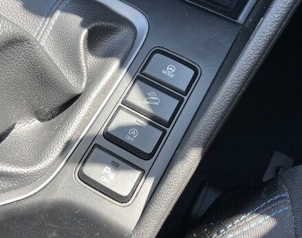 Hyundai TUCSON GDI SE NAV BLUE DRIVE 44