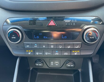 Hyundai TUCSON GDI SE NAV BLUE DRIVE 41