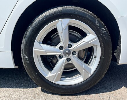 Audi A6 TDI SPORT MHEV 14