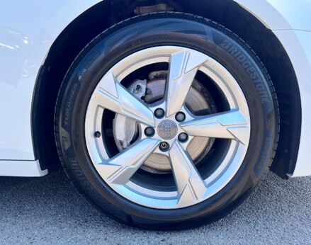 Audi A6 TDI SPORT MHEV 16