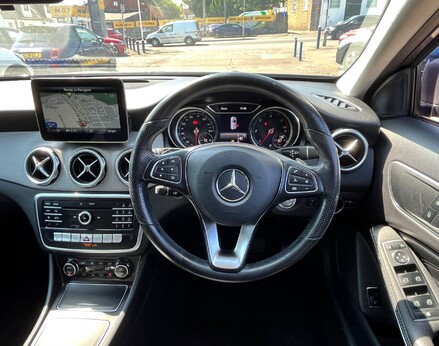 Mercedes-Benz GLA Class GLA 200 D SPORT EXECUTIVE 19