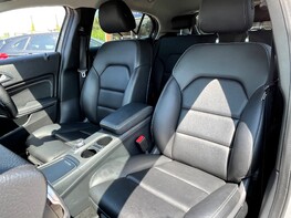 Mercedes-Benz GLA Class GLA 200 D SPORT EXECUTIVE 64