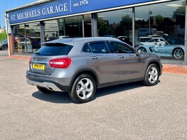 Mercedes-Benz GLA Class GLA 200 D SPORT EXECUTIVE 8