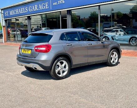 Mercedes-Benz GLA Class GLA 200 D SPORT EXECUTIVE 8