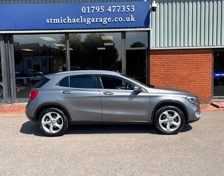 Mercedes-Benz GLA Class GLA 200 D SPORT EXECUTIVE 10