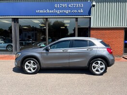 Mercedes-Benz GLA Class GLA 200 D SPORT EXECUTIVE 11