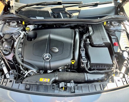 Mercedes-Benz GLA Class GLA 200 D SPORT EXECUTIVE 7
