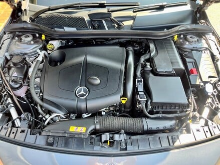 Mercedes-Benz GLA Class GLA 200 D SPORT EXECUTIVE