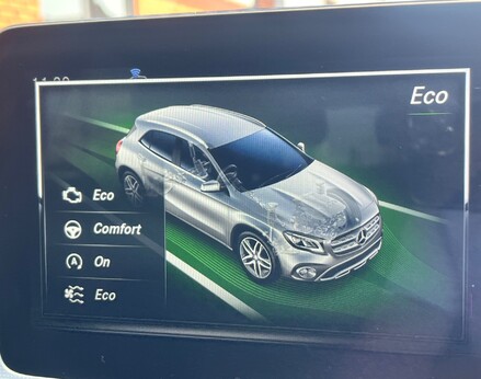 Mercedes-Benz GLA Class GLA 200 D SPORT EXECUTIVE 39