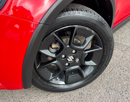 Suzuki Ignis SZ-T DUALJET 3