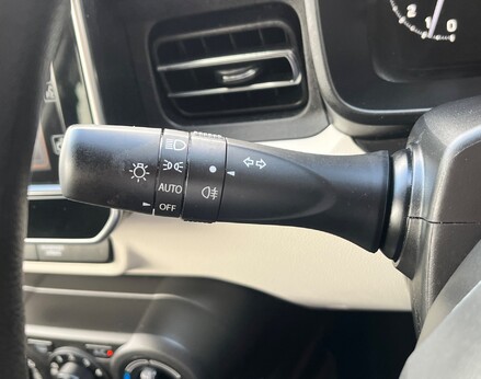 Suzuki Ignis SZ-T DUALJET 39