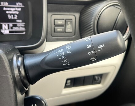 Suzuki Ignis SZ-T DUALJET 40