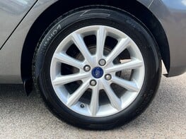 Ford Fiesta TITANIUM 14