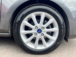 Ford Fiesta TITANIUM 16