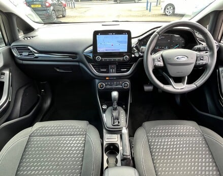Ford Fiesta TITANIUM 2