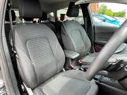 Ford Fiesta TITANIUM 52