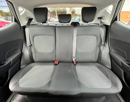 Ford Fiesta TITANIUM 54