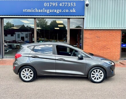 Ford Fiesta TITANIUM 10
