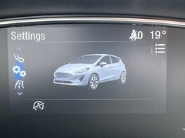 Ford Fiesta TITANIUM 27