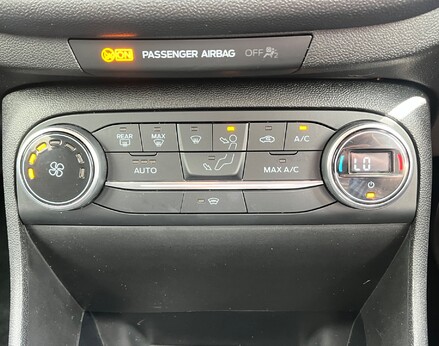 Ford Fiesta TITANIUM 39