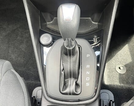 Ford Fiesta TITANIUM 41