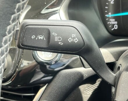Ford Fiesta TITANIUM 48