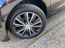 Toyota Aygo VVT-I X-PLAY 3