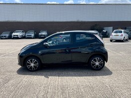 Toyota Aygo VVT-I X-PLAY 11