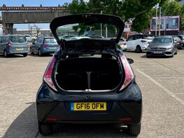 Toyota Aygo VVT-I X-PLAY 46