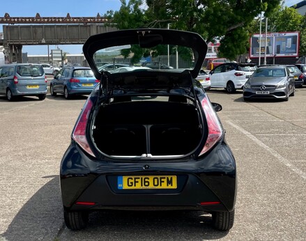 Toyota Aygo VVT-I X-PLAY 46