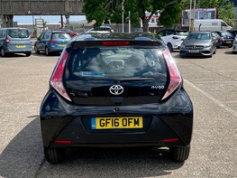 Toyota Aygo VVT-I X-PLAY 6