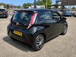Toyota Aygo VVT-I X-PLAY 8